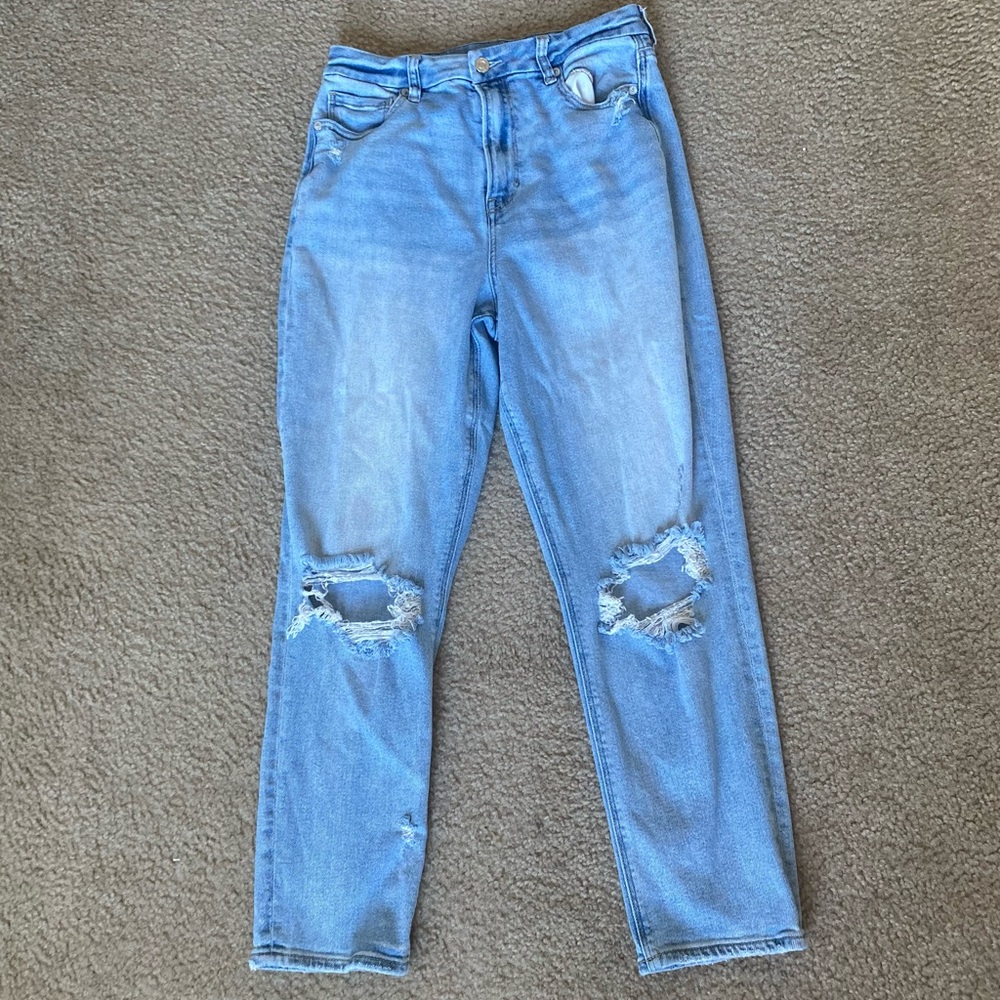 American Eagle ripped mom jeans